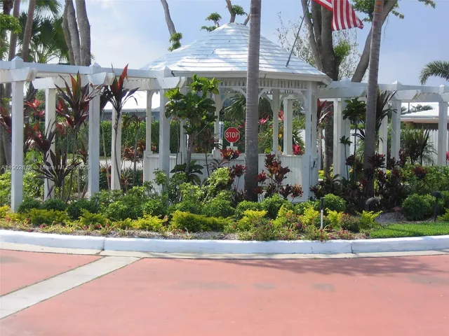 $750,000 | 11274 Southwest 64th Lane, Miami, FL 33173