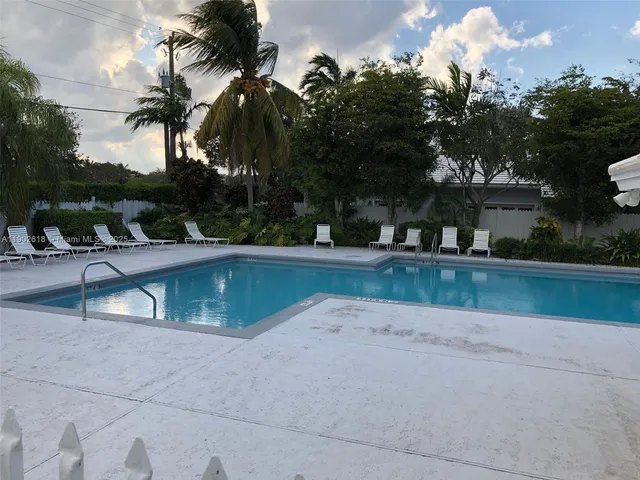 $750,000 | 11274 Southwest 64th Lane, Miami, FL 33173