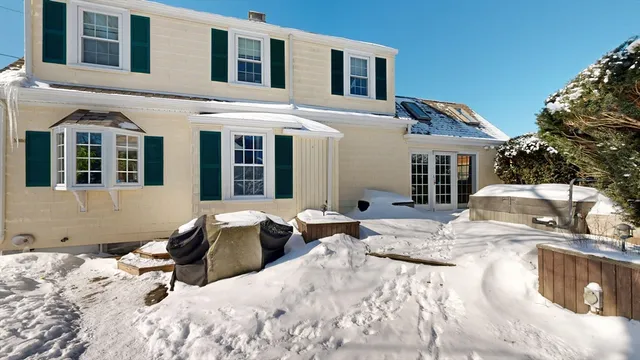 $439,999 | 2800 Acushnet Avenue, New Bedford, MA 02745