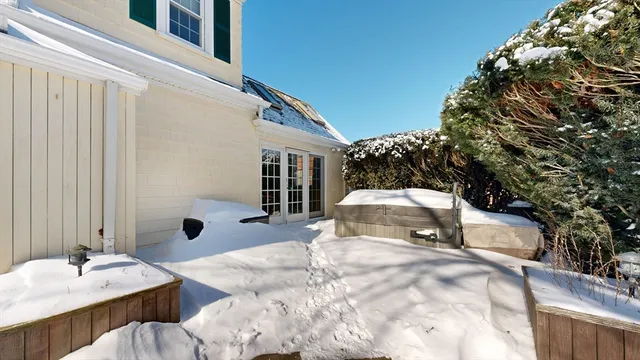 $439,999 | 2800 Acushnet Avenue, New Bedford, MA 02745