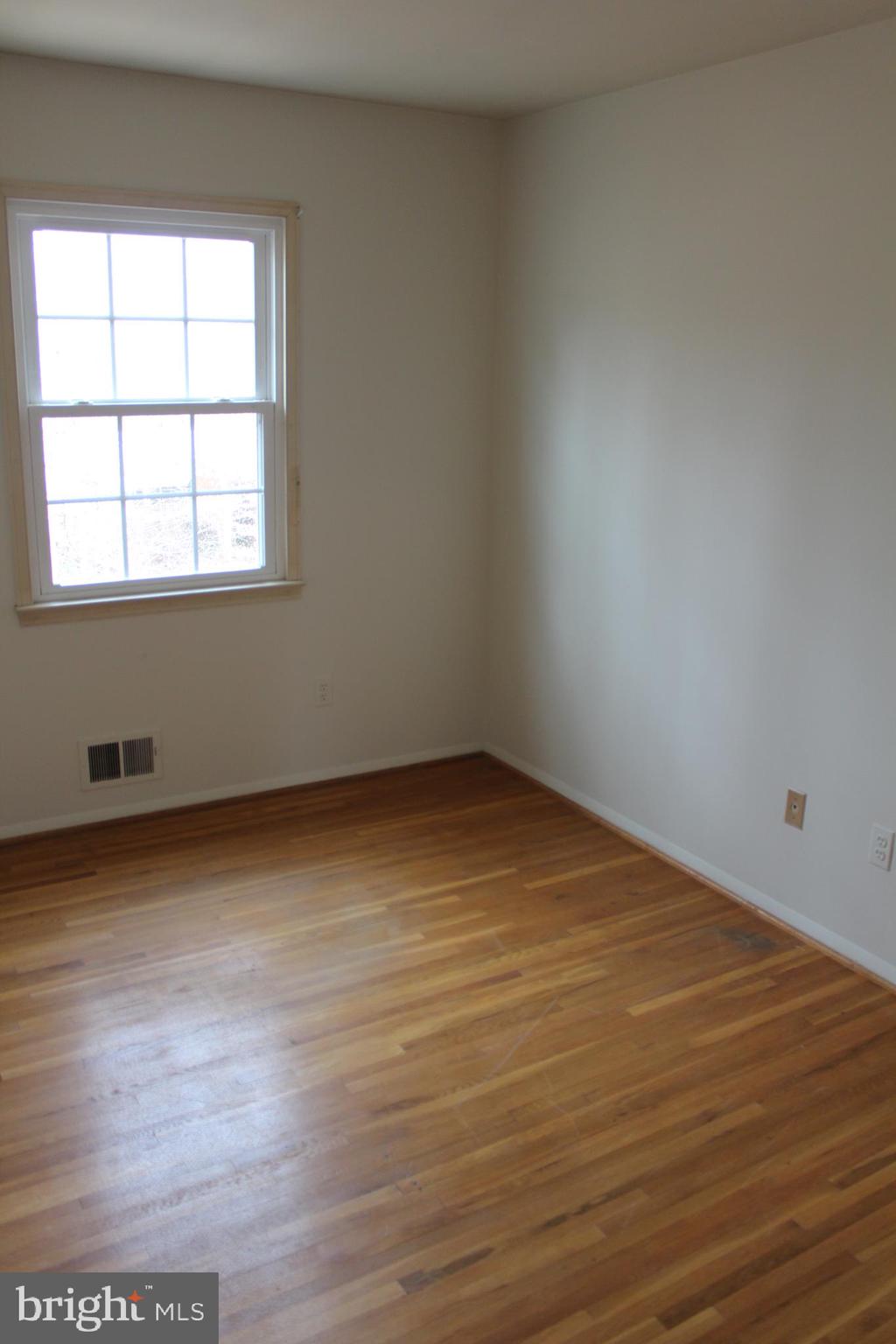 8218 Dabney Avenue Springfield, VA 22152 - Photo 18 of 33 BR#3