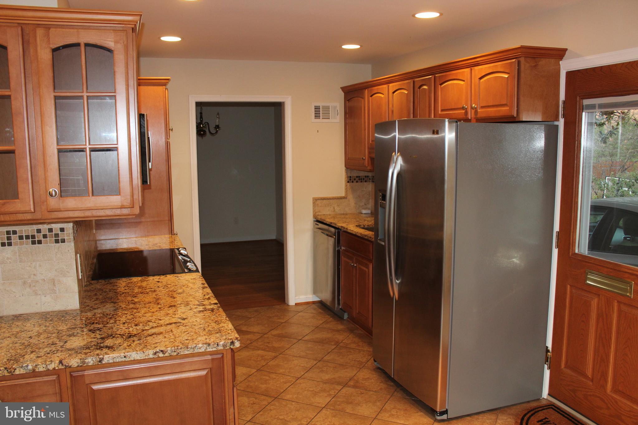 8218 Dabney Avenue Springfield, VA 22152 - Photo 2 of 33 Updated kitchen - granite counters
