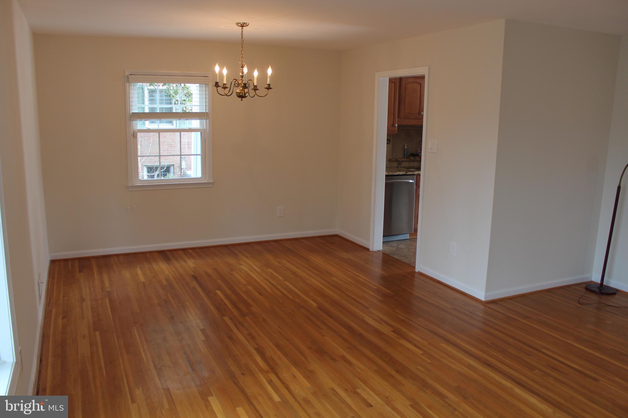8218 Dabney Avenue Springfield, VA 22152 - Photo 10 of 33 Dining room - seen from Living Room