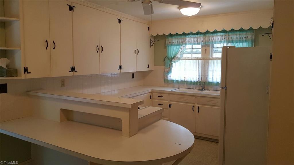 657 Motor Road Winston-Salem, NC 27105 - Photo 8 of 19 Gallery Image 8