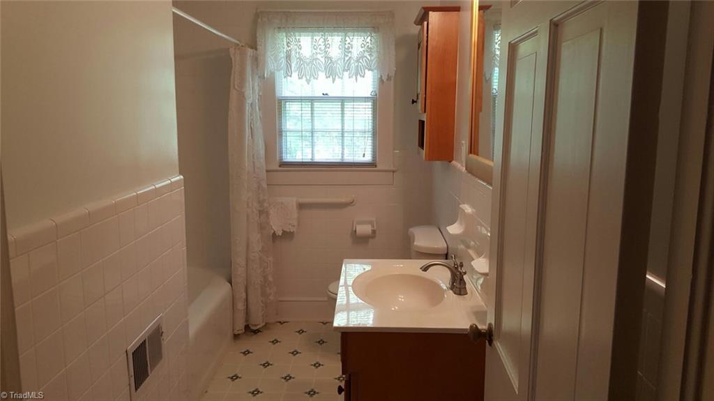 657 Motor Road Winston-Salem, NC 27105 - Photo 9 of 19 Gallery Image 9