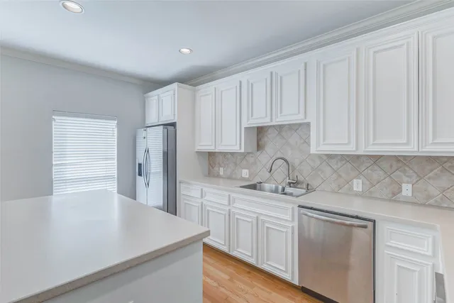 $3,000 | 30 Waugh Drive, Unit A, Houston, TX 77007