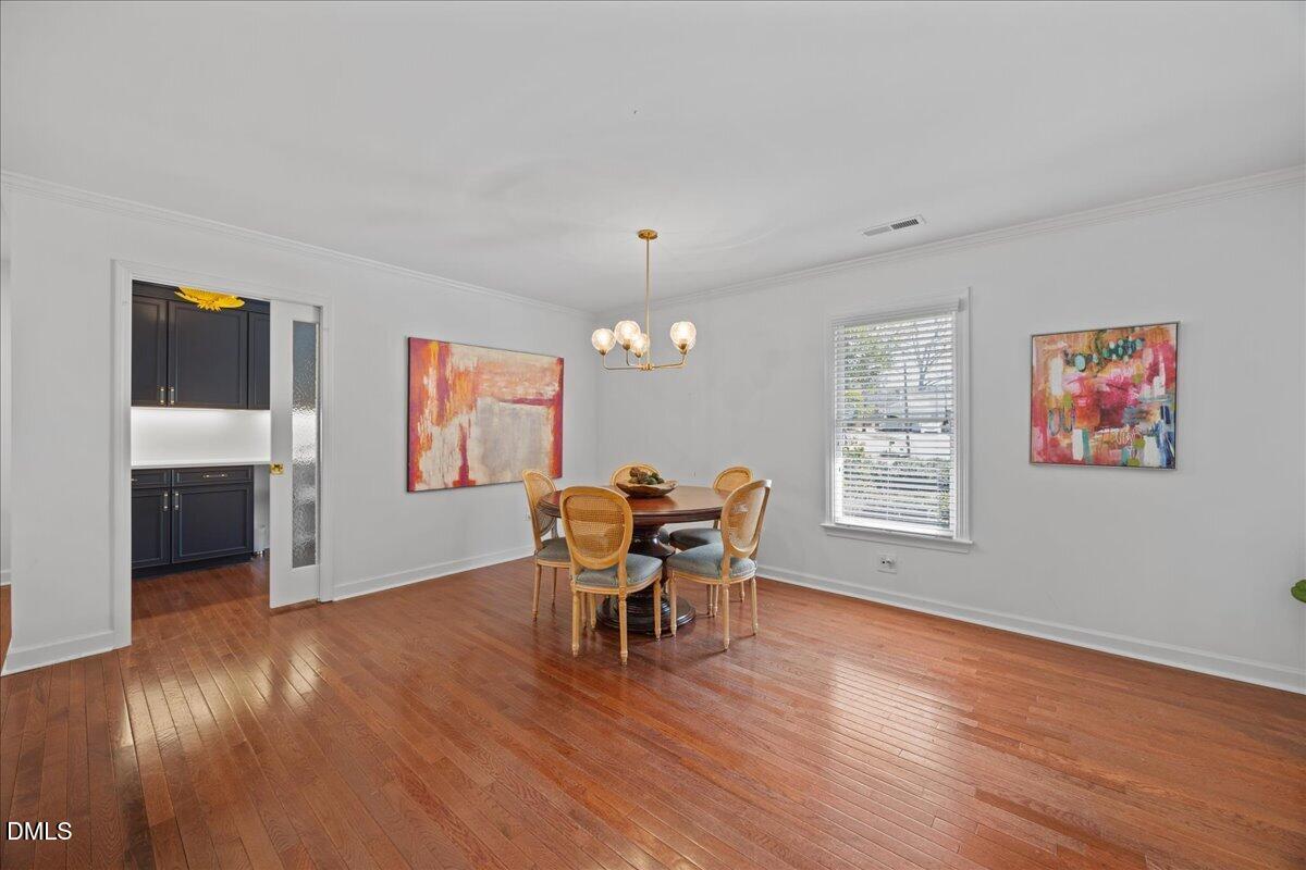 1205 Indian Trail Drive Raleigh, NC 27609 - Photo 8 of 40 09-2A1A9511