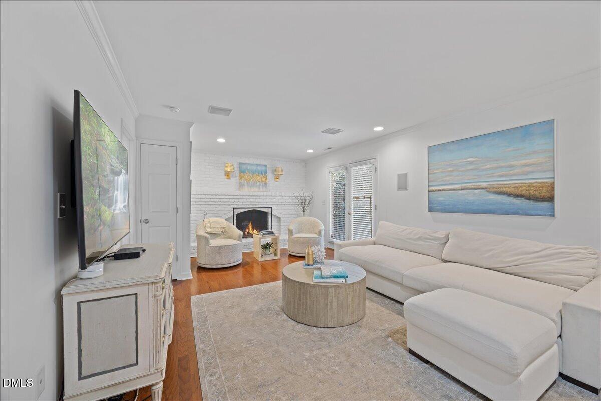 1205 Indian Trail Drive Raleigh, NC 27609 - Photo 17 of 40 18-2A1A9542