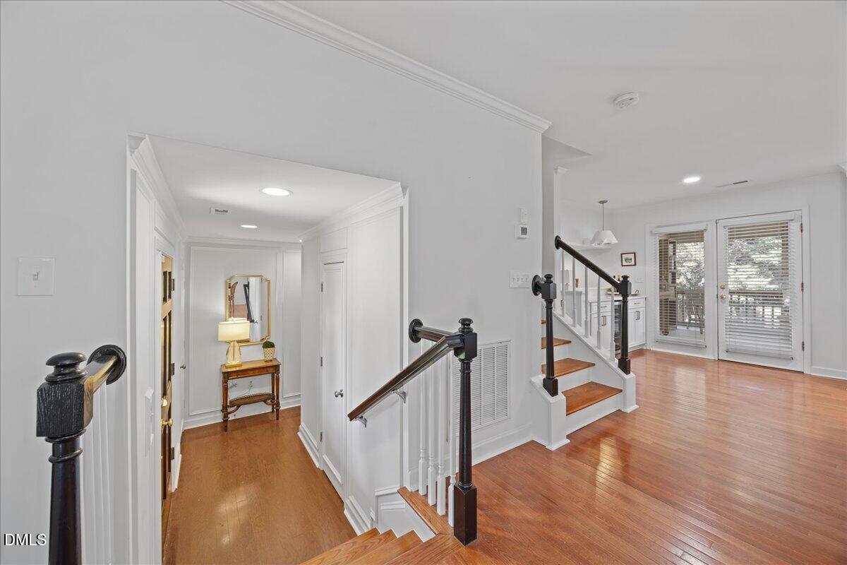 1205 Indian Trail Drive Raleigh, NC 27609 - Photo 4 of 40 05-2A1A9500