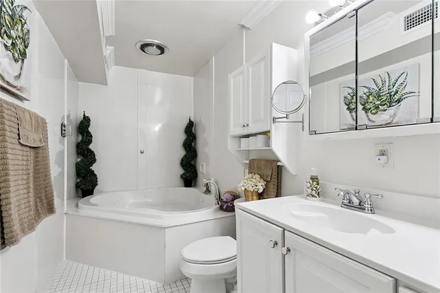 $165,000 | 224 Terry Parkway, Unit A, Terrytown, LA 70056