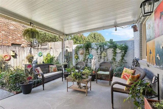 $165,000 | 224 Terry Parkway, Unit A, Terrytown, LA 70056