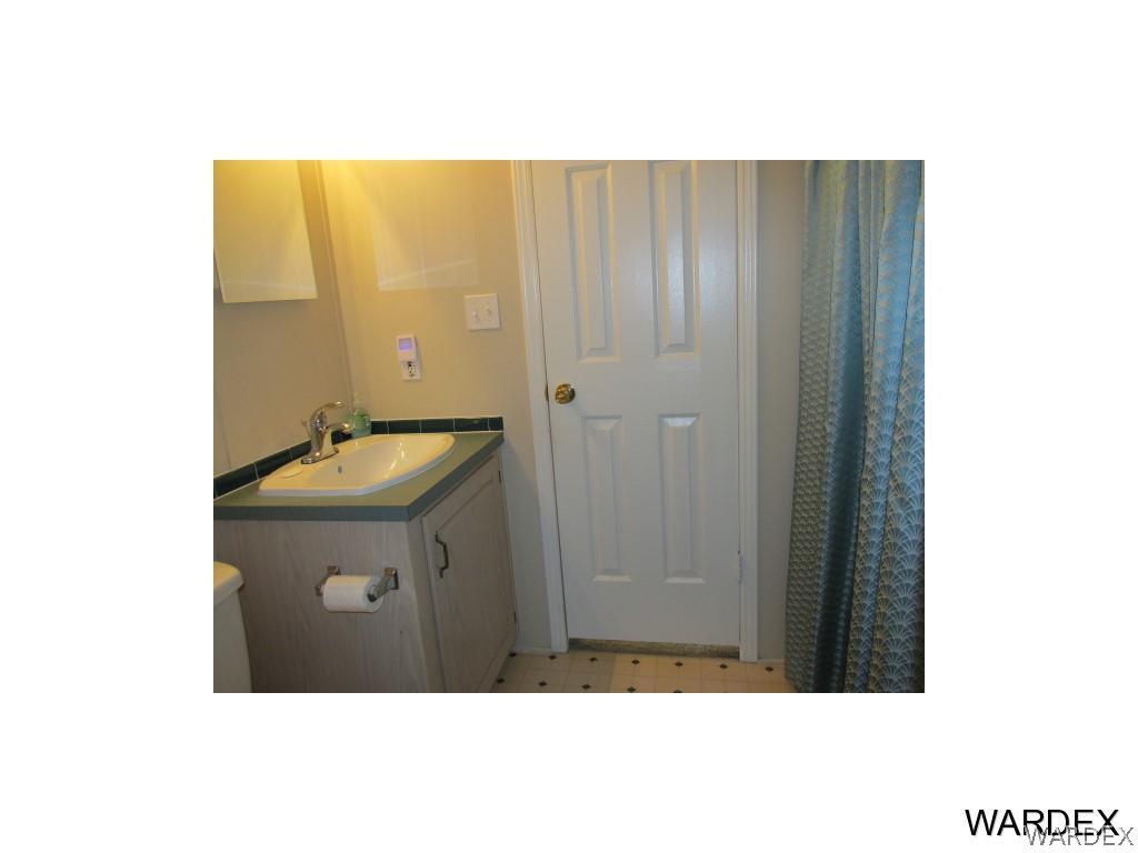 1415 Lause Road Bullhead City, AZ 86442 - Photo 17 of 25 Second Bath