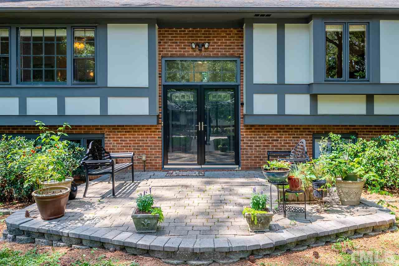 4000 Castle Court Raleigh, NC 27613 - Photo 2 of 29