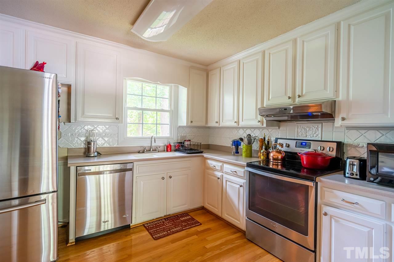 4000 Castle Court Raleigh, NC 27613 - Photo 4 of 29