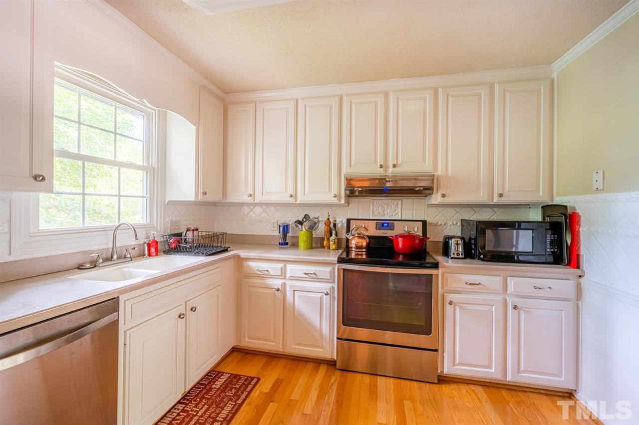 4000 Castle Court Raleigh, NC 27613 - Photo 5 of 29