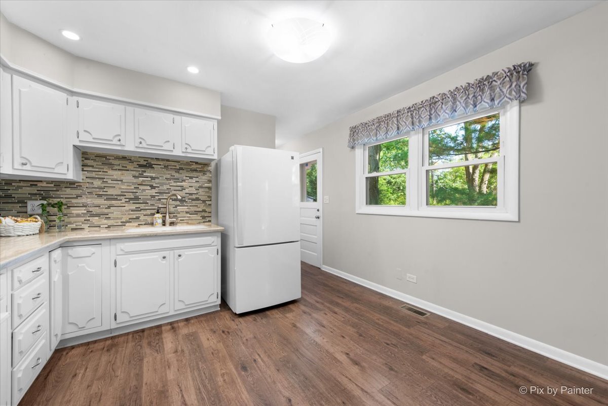 1429 Terry Road Glendale Heights, IL 60139 - Photo 8 of 42 Gallery Image 8