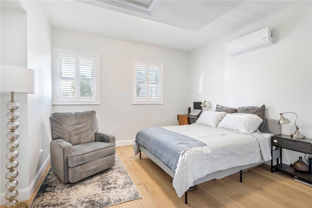 10 Kettle Point Avenue East Providence, RI 02914 - Photo 5 of 28