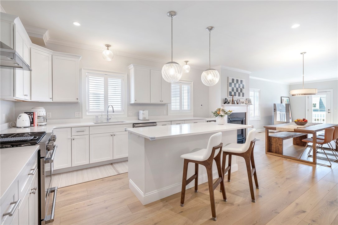 10 Kettle Point Avenue East Providence, RI 02914 - Photo 8 of 28