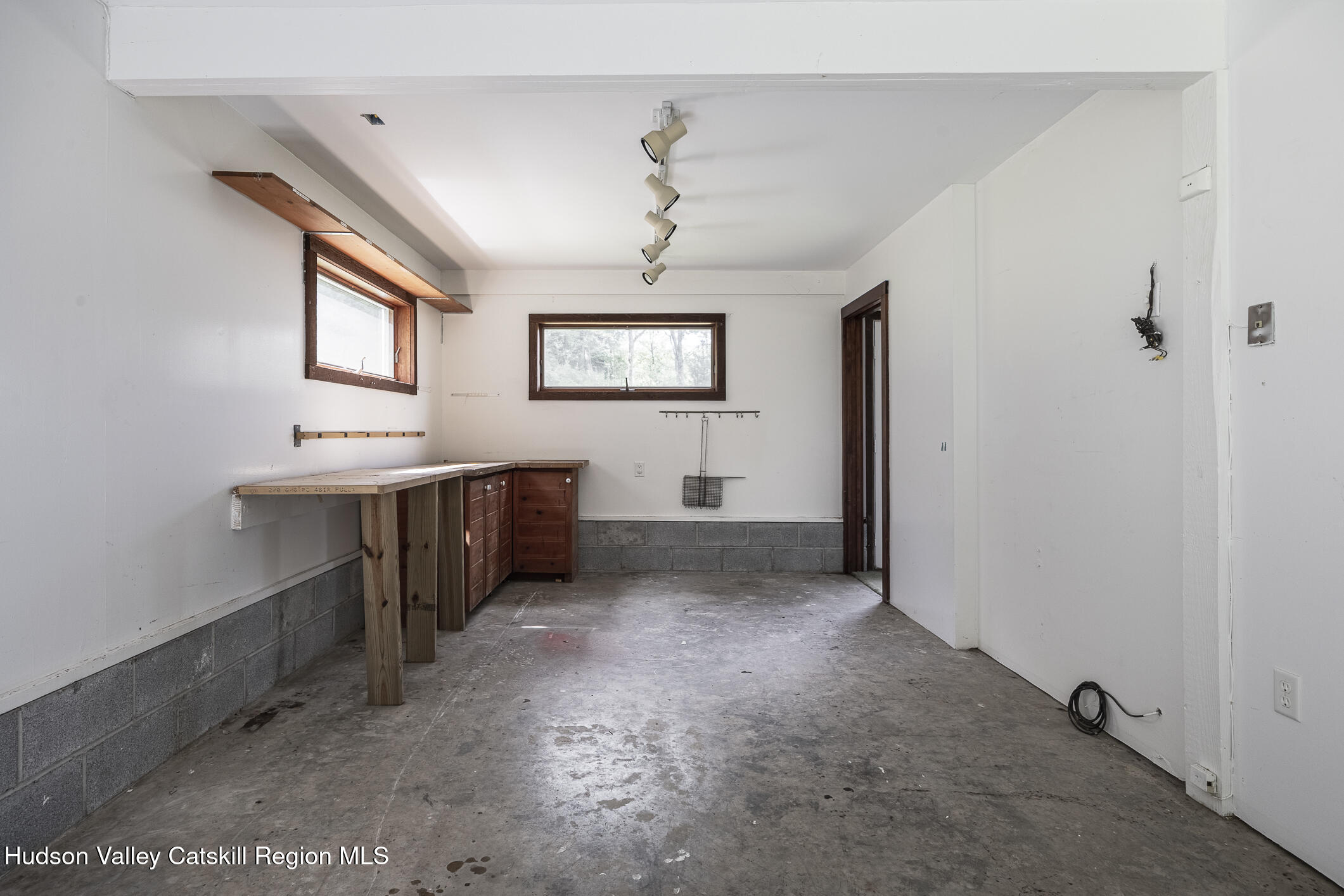 128 Newcut Road Woodstock, NY 12498 - Photo 42 of 51 128NR_094