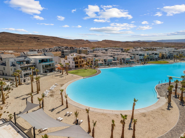 747 West Periwinkle Lane, Unit 302 St. George, UT 84790 - Photo 4 of 19