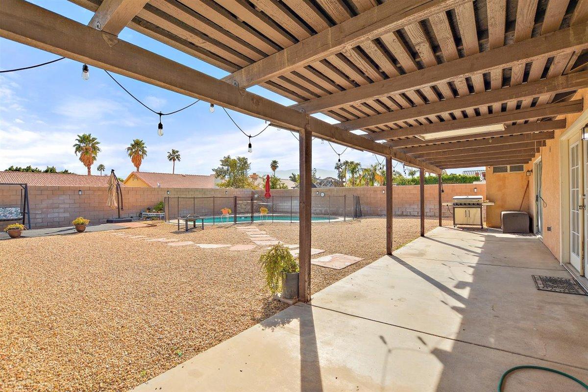 68335 Tortuga Road Cathedral City, CA 92234 - Photo 28 of 31 22-Back Patio
