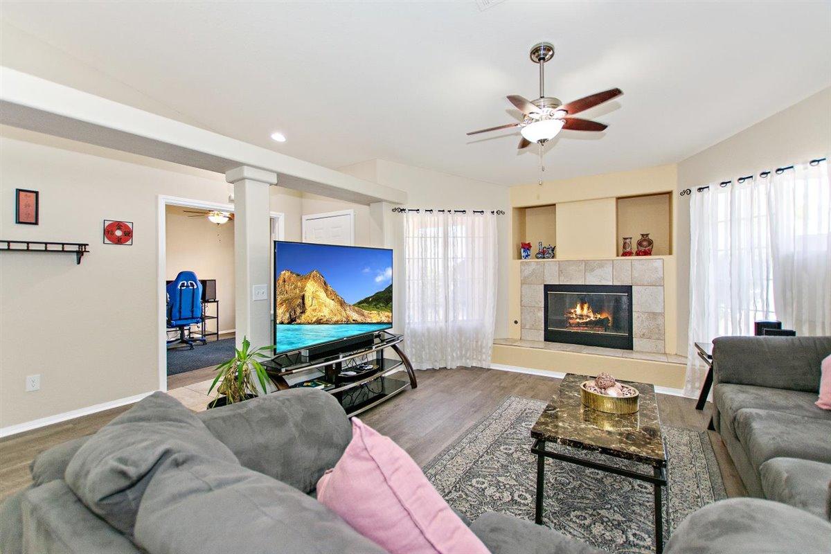 68335 Tortuga Road Cathedral City, CA 92234 - Photo 7 of 31 05-Living Room - Copy - Copy
