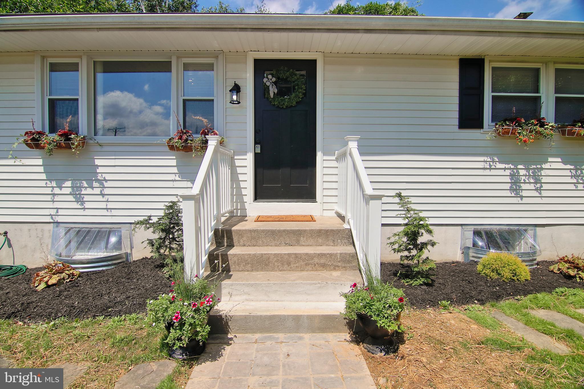 1291 Shelbourne Road Reading, PA 19606 - Photo 32 of 33 Exterior Front