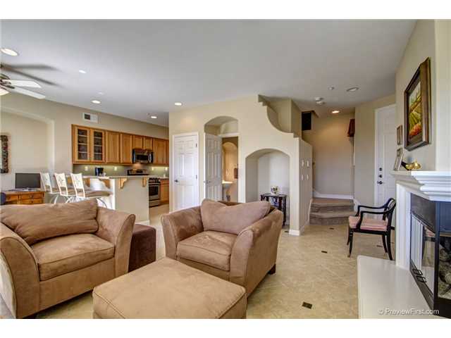 1295 Highbluff Avenue San Marcos, CA 92078 - Photo 4 of 25