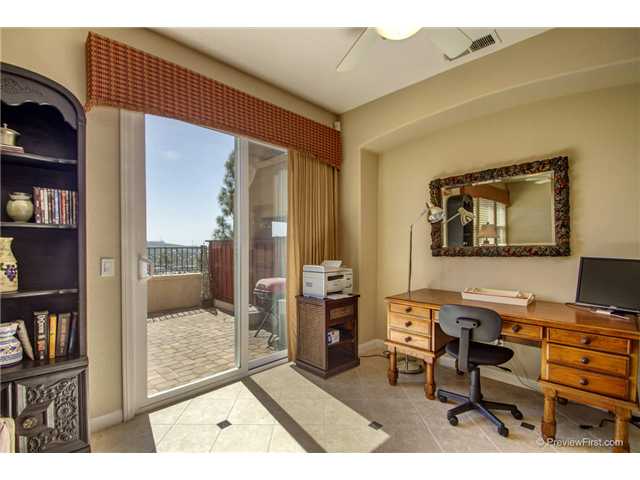 1295 Highbluff Avenue San Marcos, CA 92078 - Photo 5 of 25