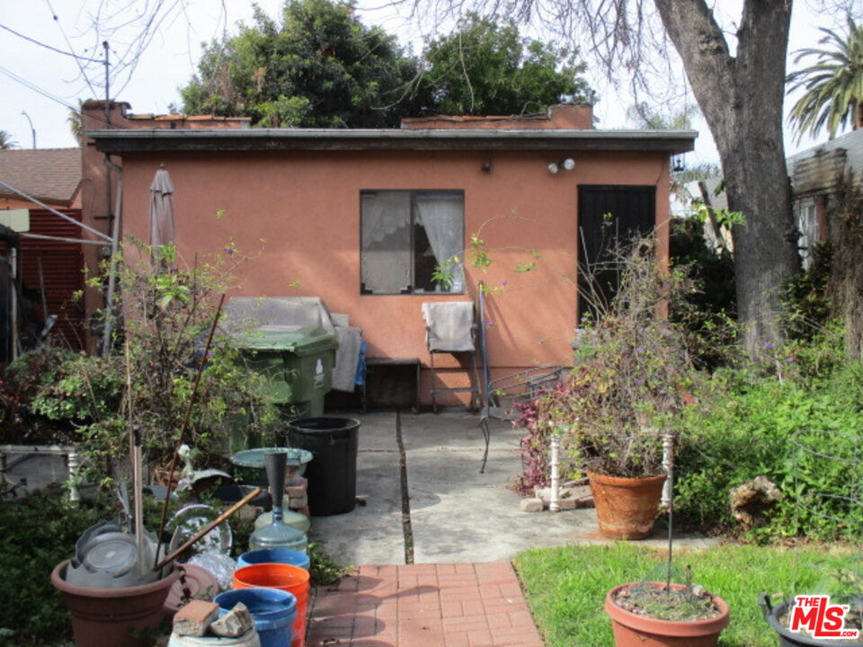2430 South Cochran Avenue Los Angeles, CA 90016 - Photo 6 of 6