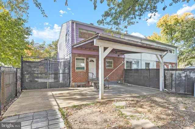 a view of outdoor space