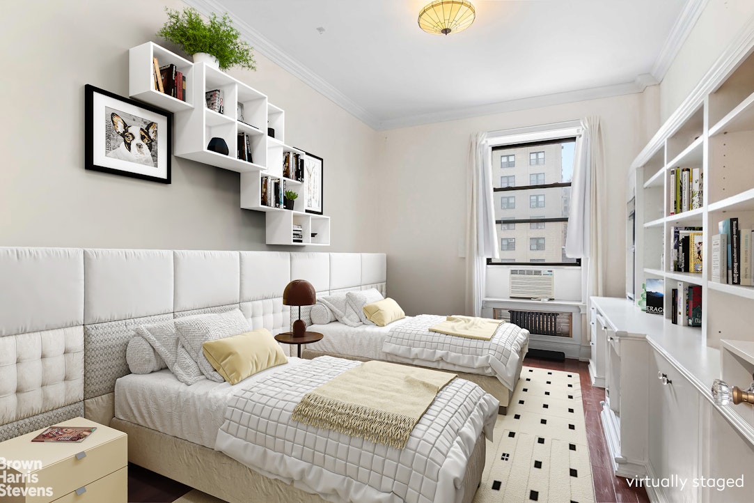 229 West 97th Street, Unit 6E Manhattan, NY 10025 - Photo 3 of 21 a bedroom with two beds and painted walls