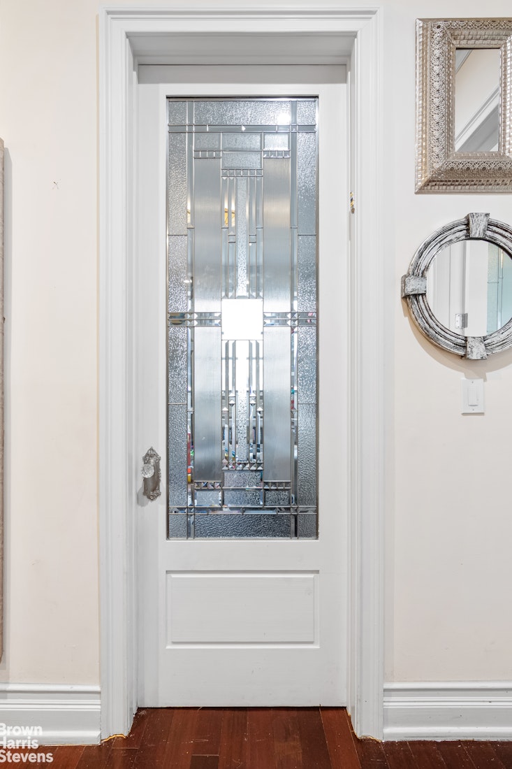 229 West 97th Street, Unit 6E Manhattan, NY 10025 - Photo 6 of 21 a bathroom with a bathtub and a window