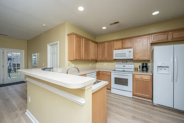 $325,000 | 122 Cannonsmill Lane, Summerville, SC 29485