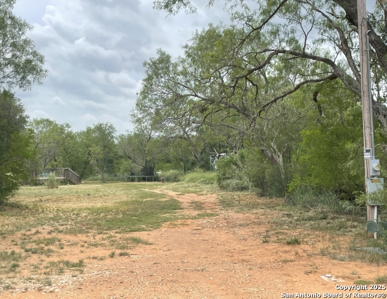 16002 Kilowatt Road Elmendorf, TX 78112 - Photo 4 of 5