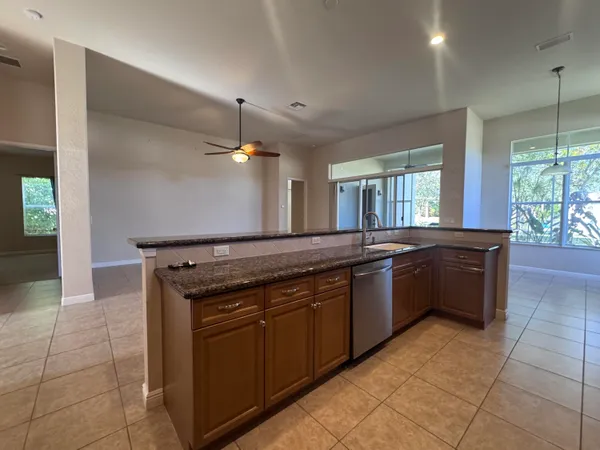 $3,200 | 3318 Burlington Place Southwest, Vero Beach, FL 32968