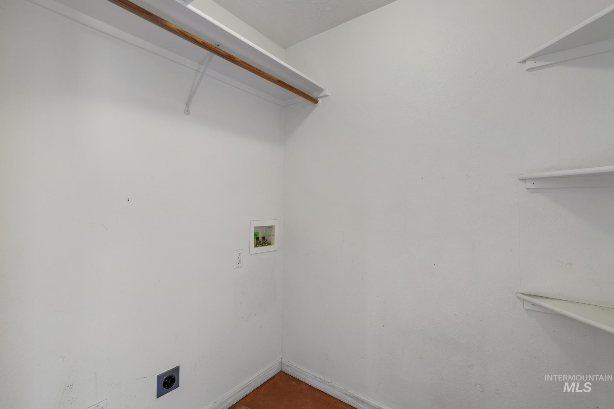 1935 Hampton Way Twin Falls, ID 83301 - Photo 24 of 25 Laundry area featuring electric dryer hookup and hookup for a washing machine