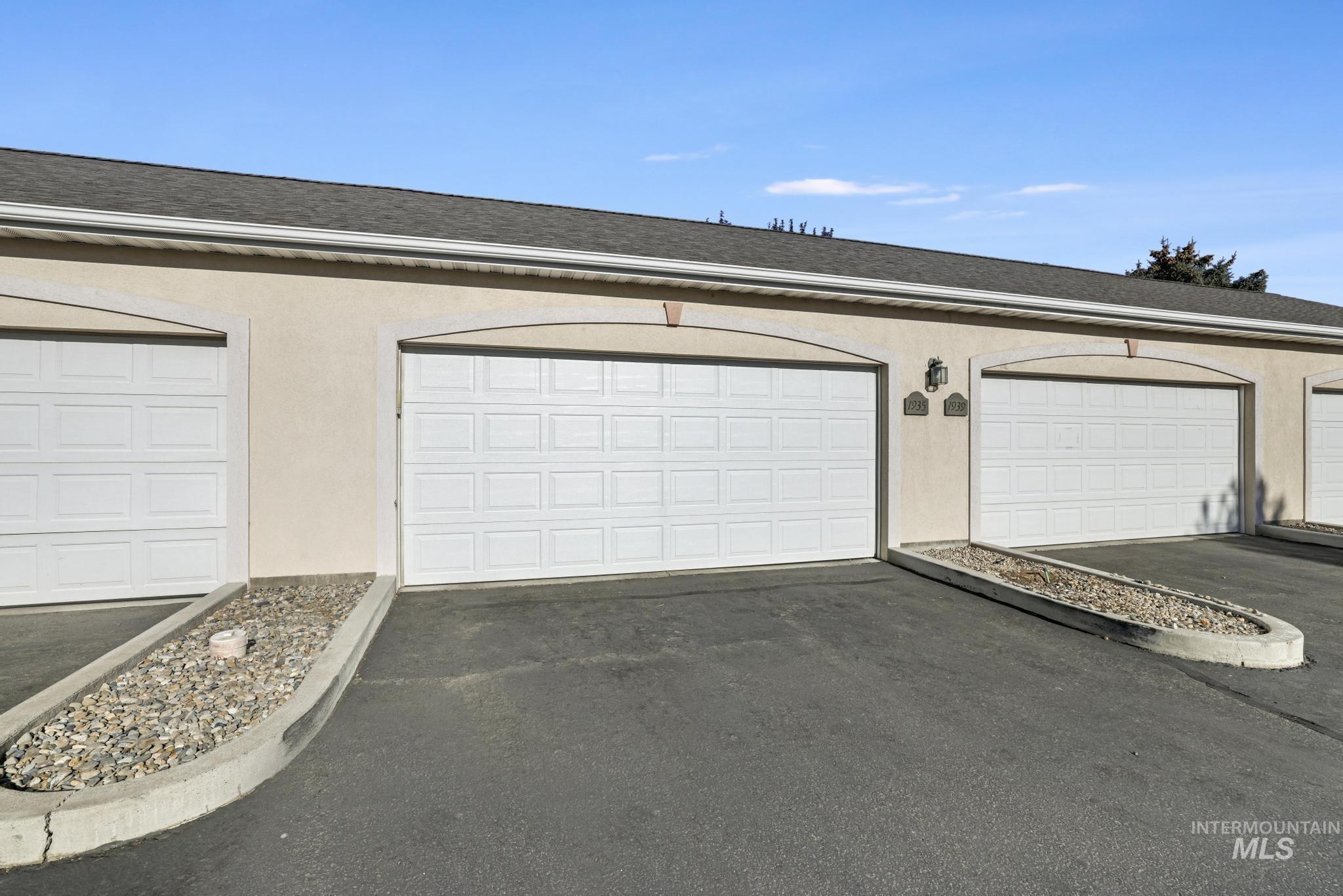 1935 Hampton Way Twin Falls, ID 83301 - Photo 5 of 25 View of garage