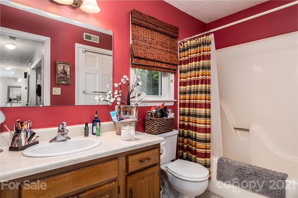 5896 Bollinger Loop Morganton, NC 28655 - Photo 10 of 30 Gallery Image 10