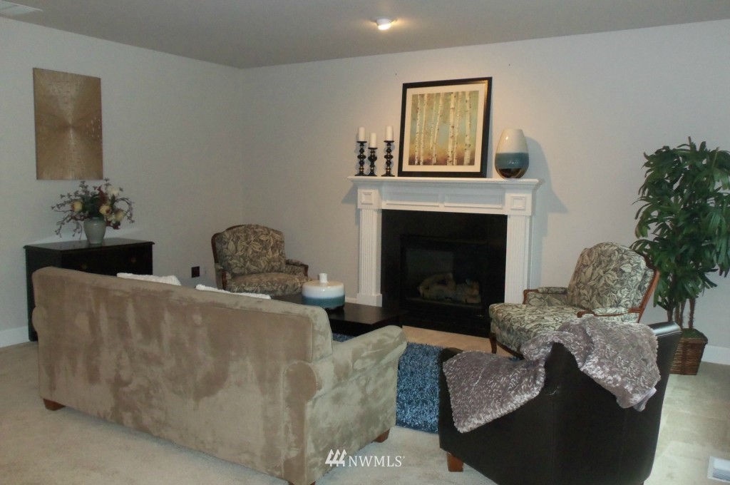 22416 5th Place West Bothell, WA 98021 - Photo 9 of 25