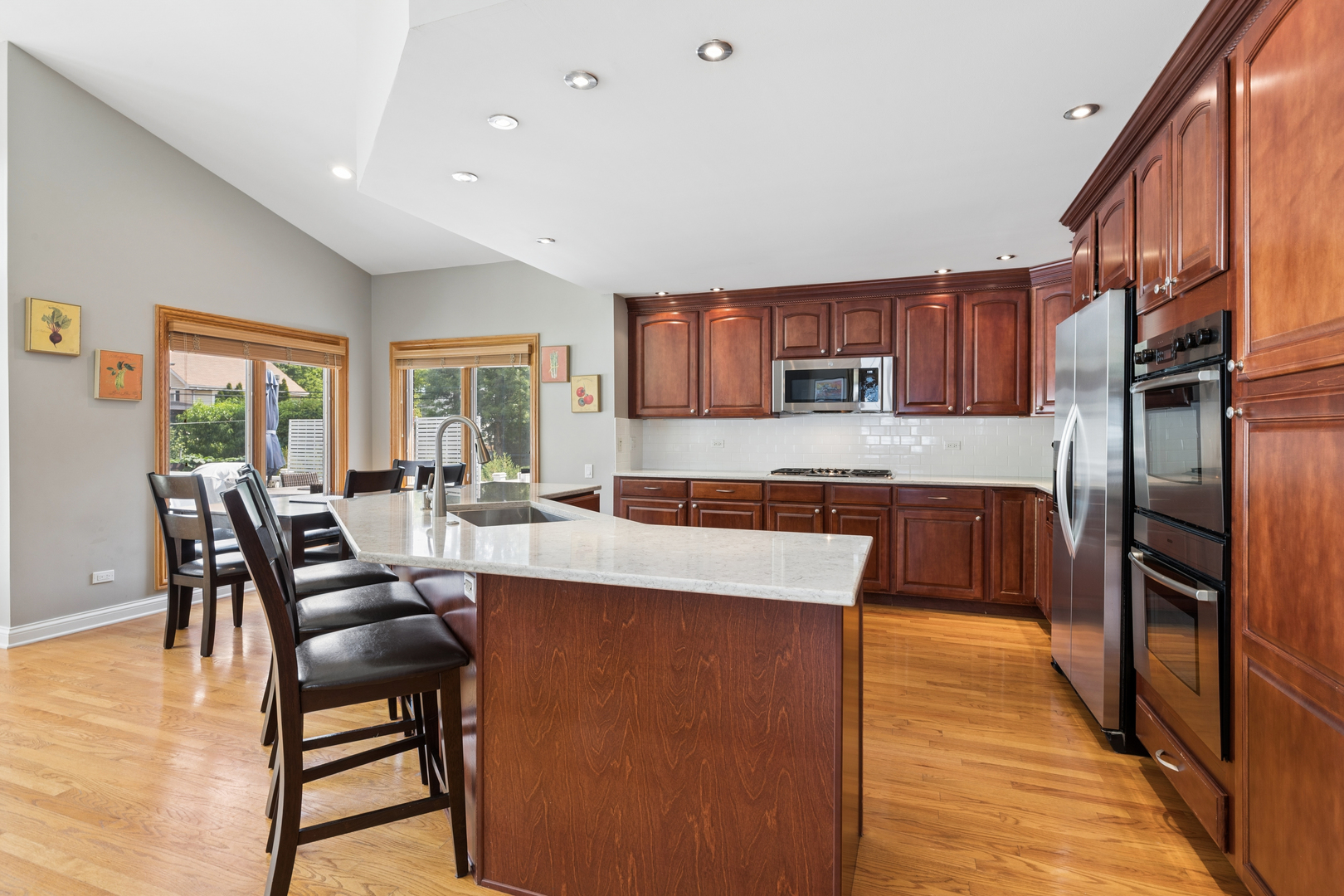 2532 Illinois Road Northbrook, IL 60062 - Photo 10 of 34 Gallery Image 10