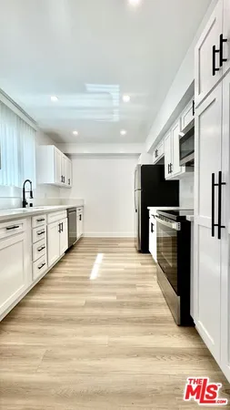 $4,495 | 414 North Palm Drive, Unit 8, Beverly Hills, CA 90210