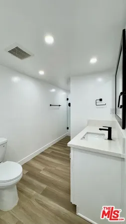 $4,495 | 414 North Palm Drive, Unit 8, Beverly Hills, CA 90210