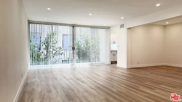 $4,495 | 414 North Palm Drive, Unit 8, Beverly Hills, CA 90210