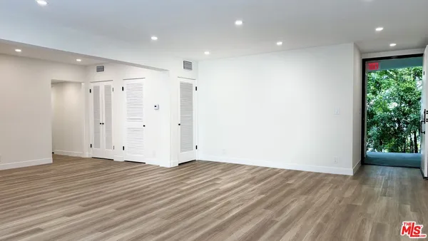$4,495 | 414 North Palm Drive, Unit 8, Beverly Hills, CA 90210