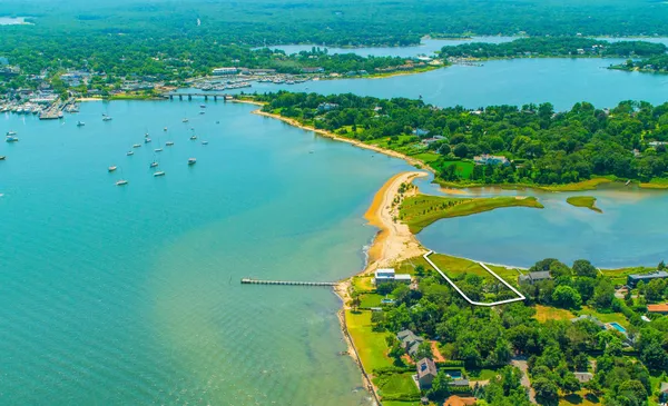 $5,350,000 | 11 East Harbor Drive, Sag Harbor, NY 11963