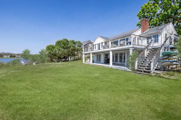 $5,350,000 | 11 East Harbor Drive, Sag Harbor, NY 11963