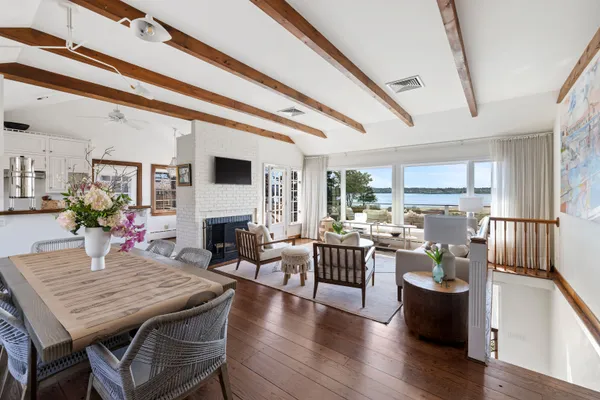$5,350,000 | 11 East Harbor Drive, Sag Harbor, NY 11963