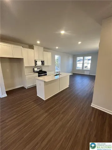 $2,600 | 7700 Clayton Avenue, Coopersburg, PA 18036