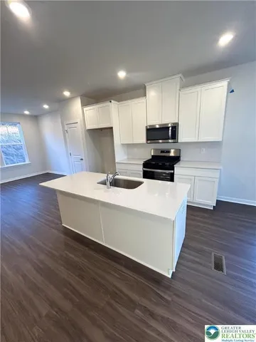 $2,600 | 7700 Clayton Avenue, Coopersburg, PA 18036